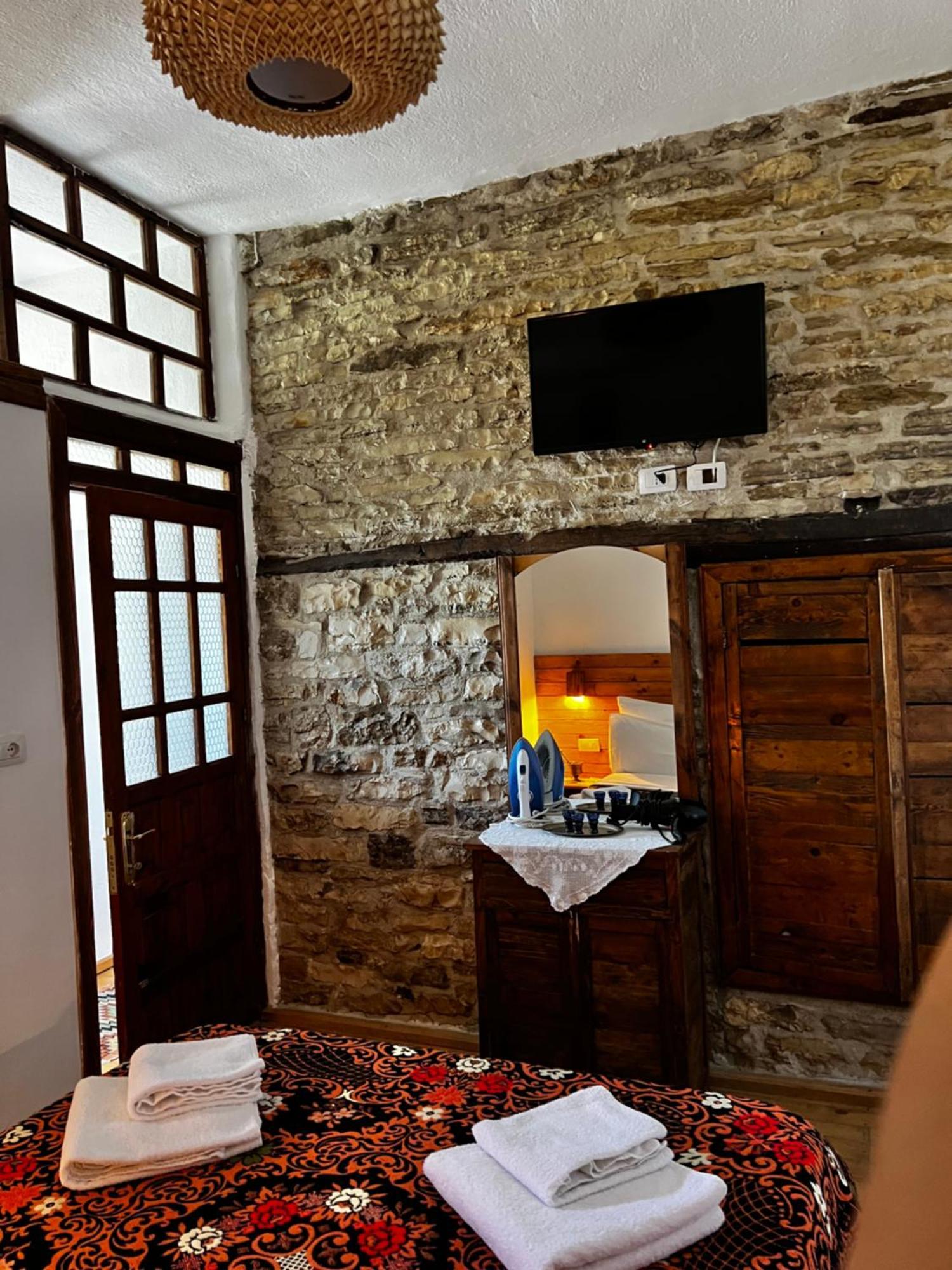 Guest House Salaria Gjirokastër 외부 사진